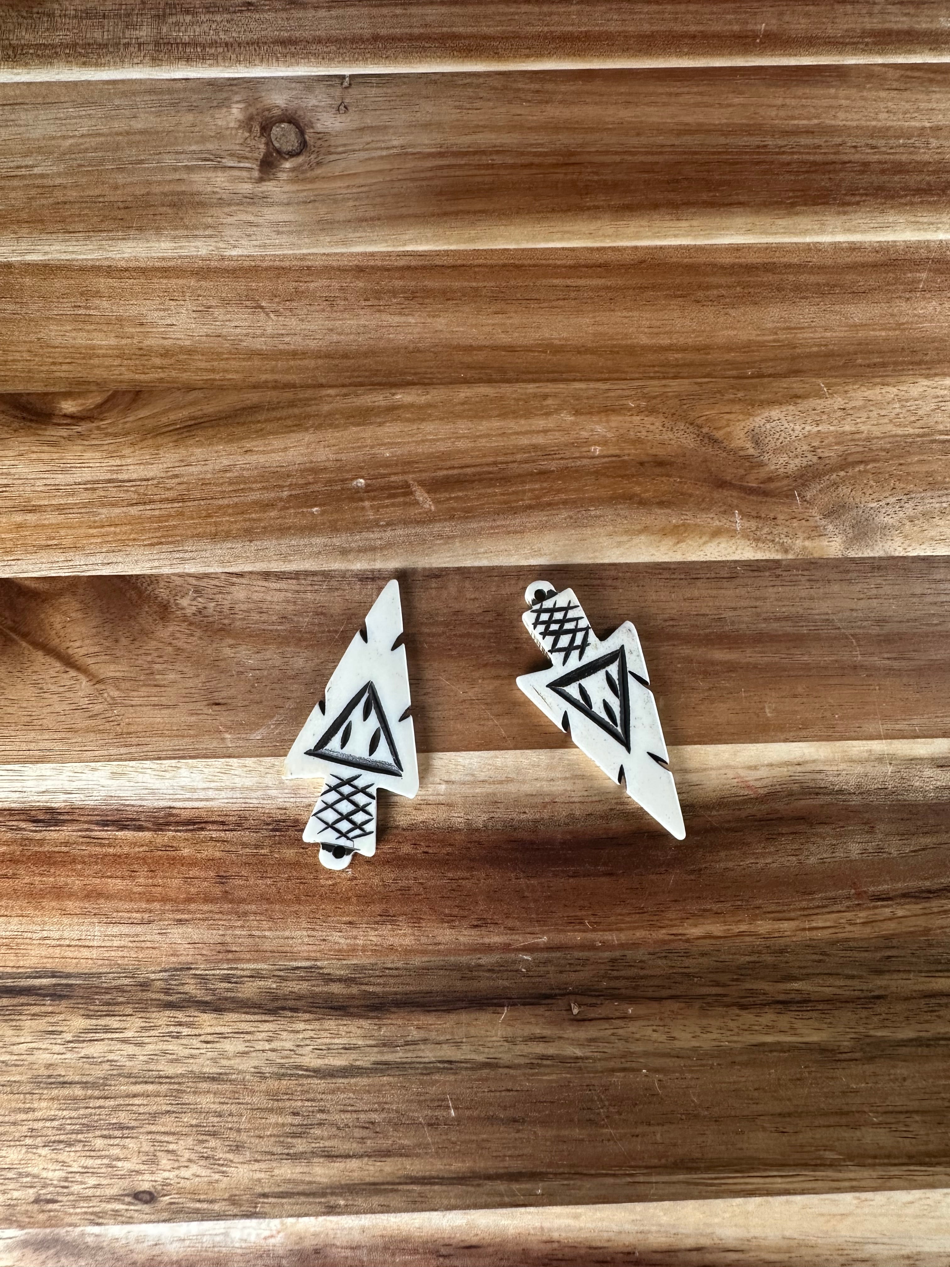 Bone Ninja Arrowhead Pendant 2” (2PC)