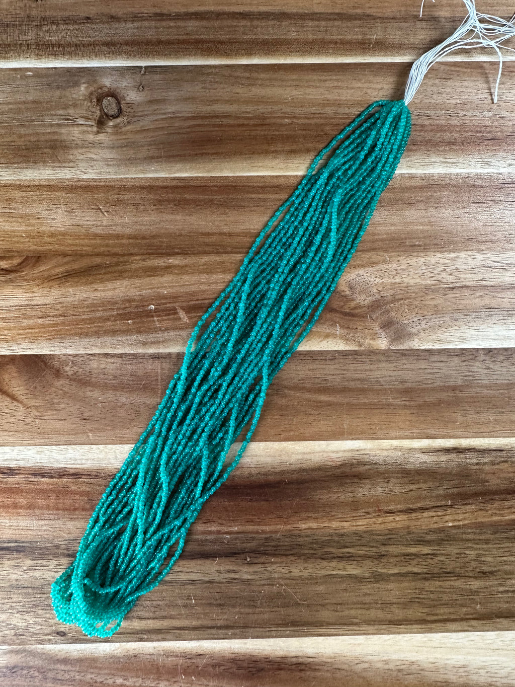 11/0 Op Emerald Green