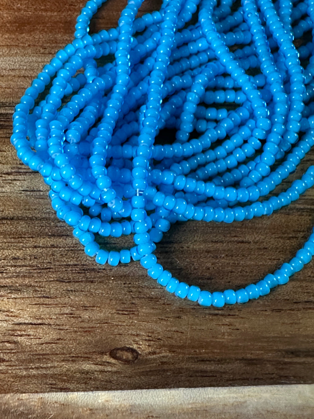 Czech Strung Glass Seed Bead - 11/0 Op Blue White Heart