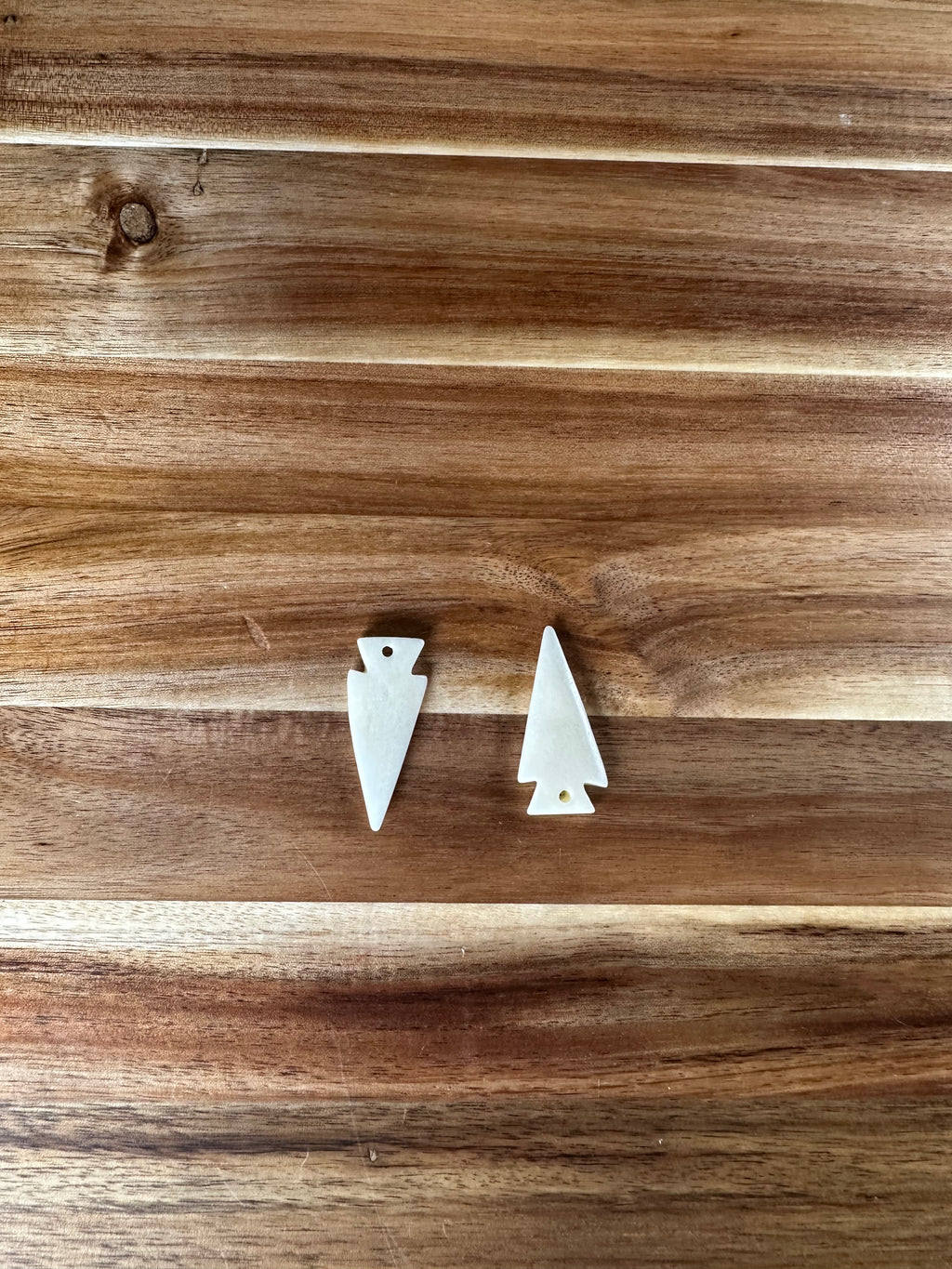 Bone Arrowhead Pendant 1 3/8” (1PC)
