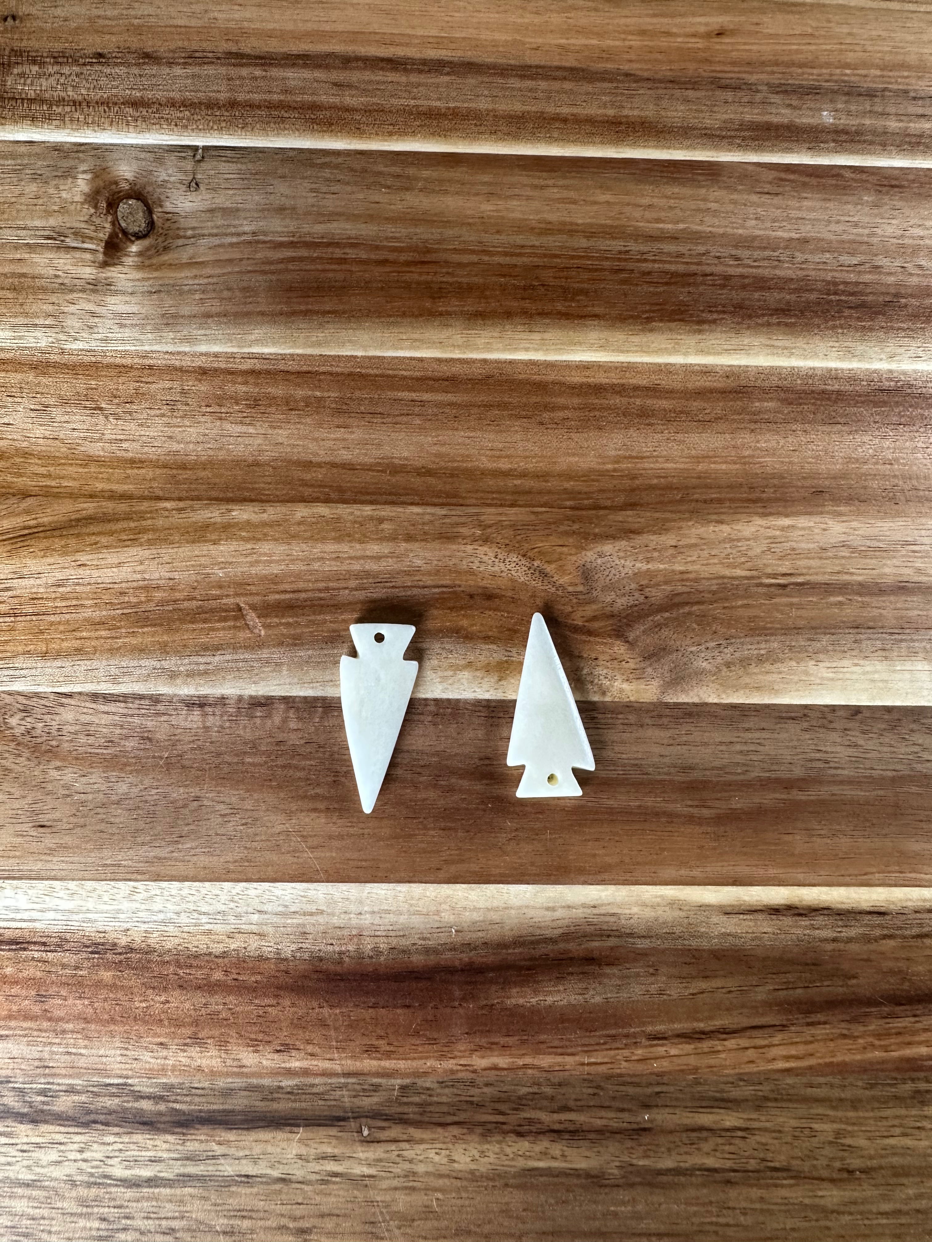 Bone Arrowhead Pendant 1 3/8” (1PC)