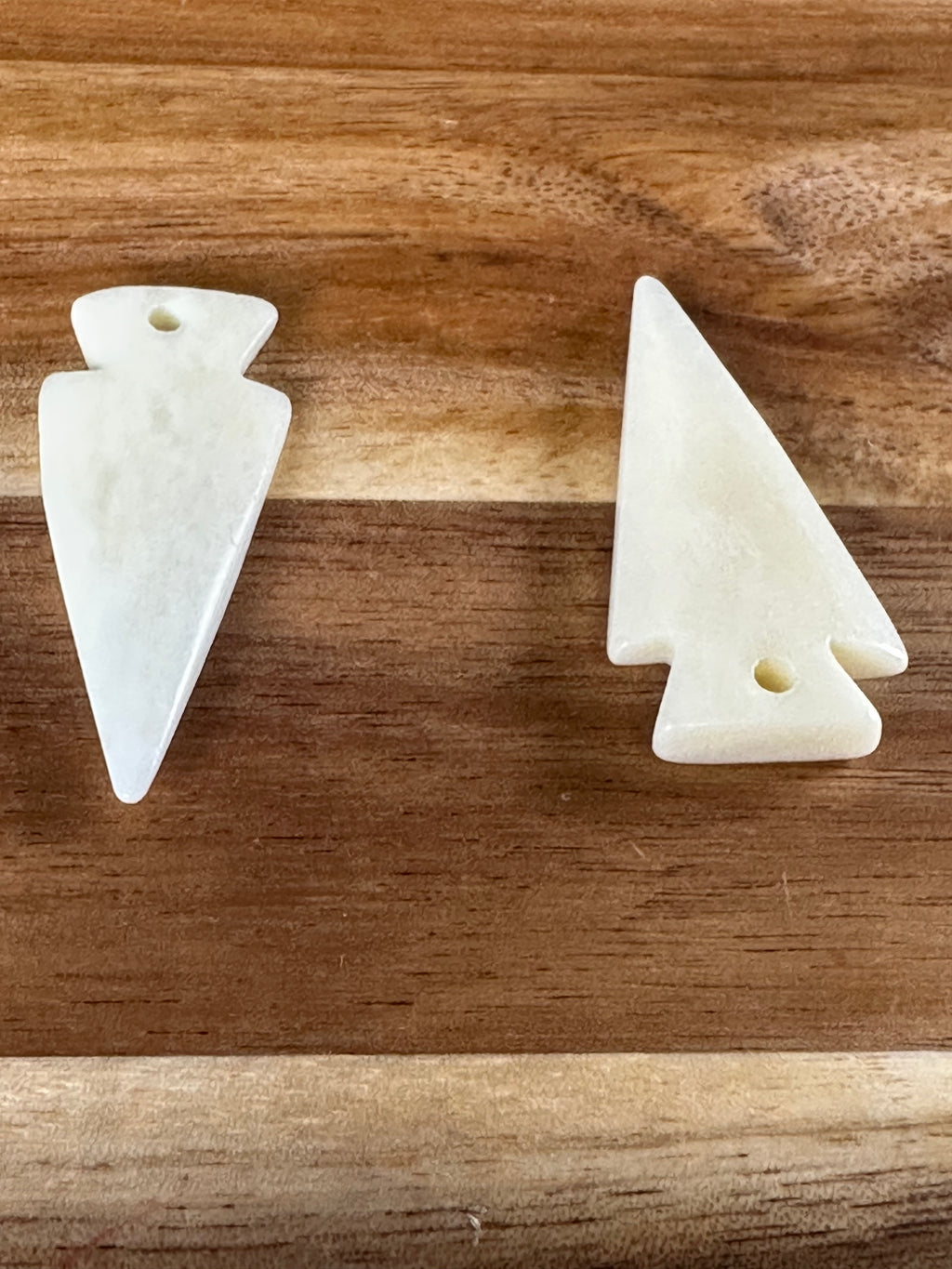 Bone Arrowhead Pendant 1 3/8” (1PC)