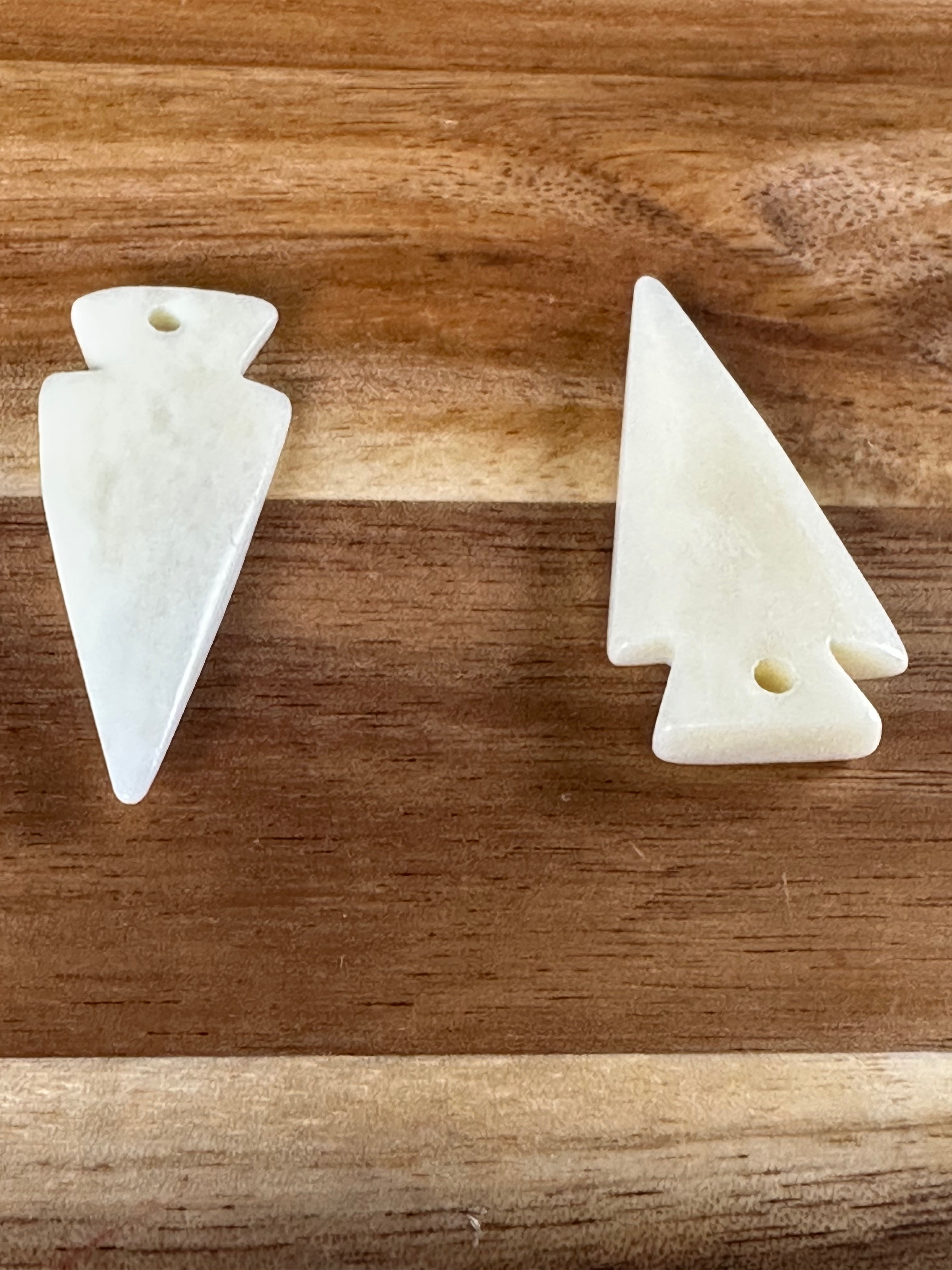 Bone Arrowhead Pendant 1 3/8” (1PC)