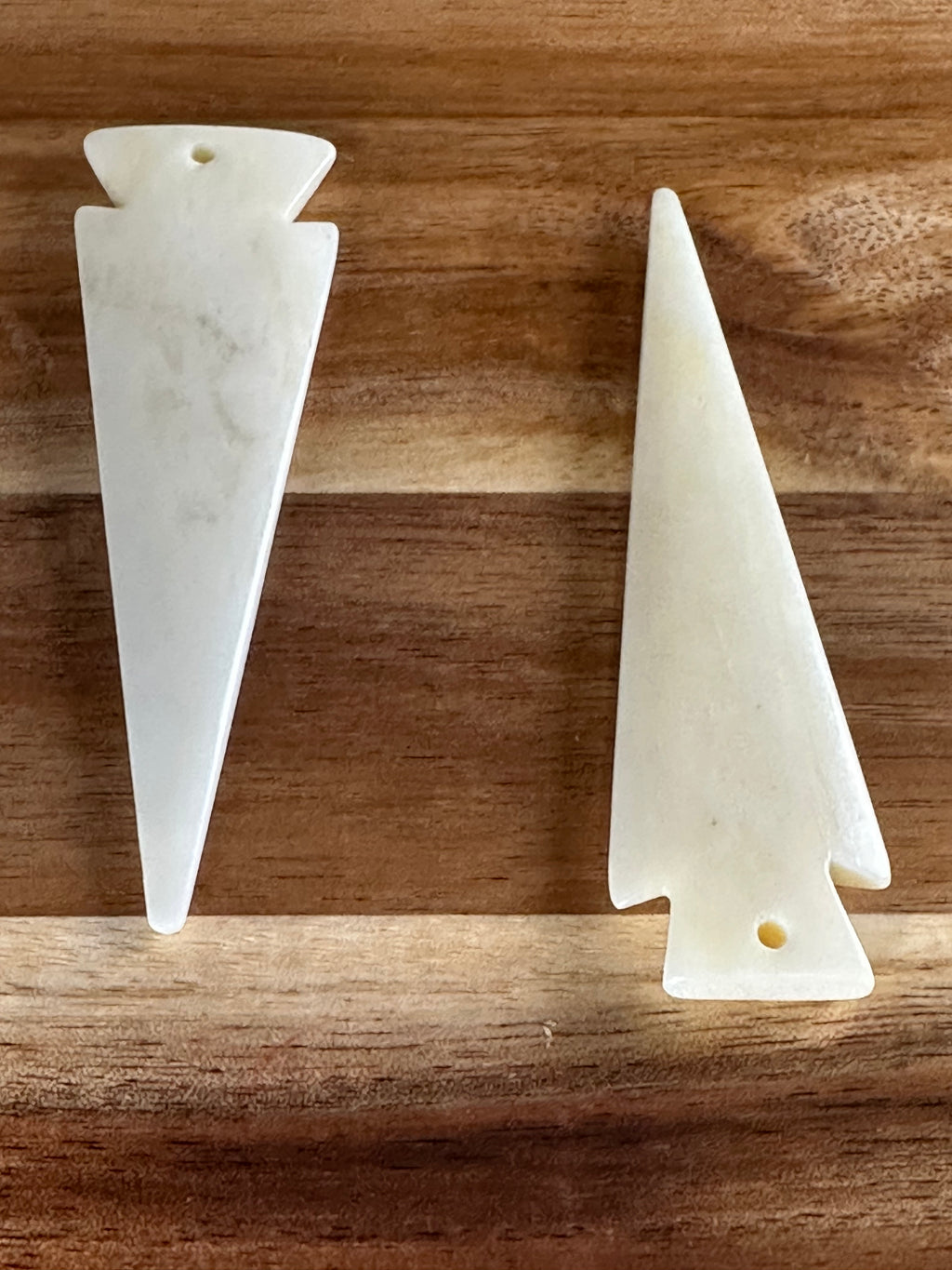 Bone Arrowhead Pendant 2 3/8” (2PC)