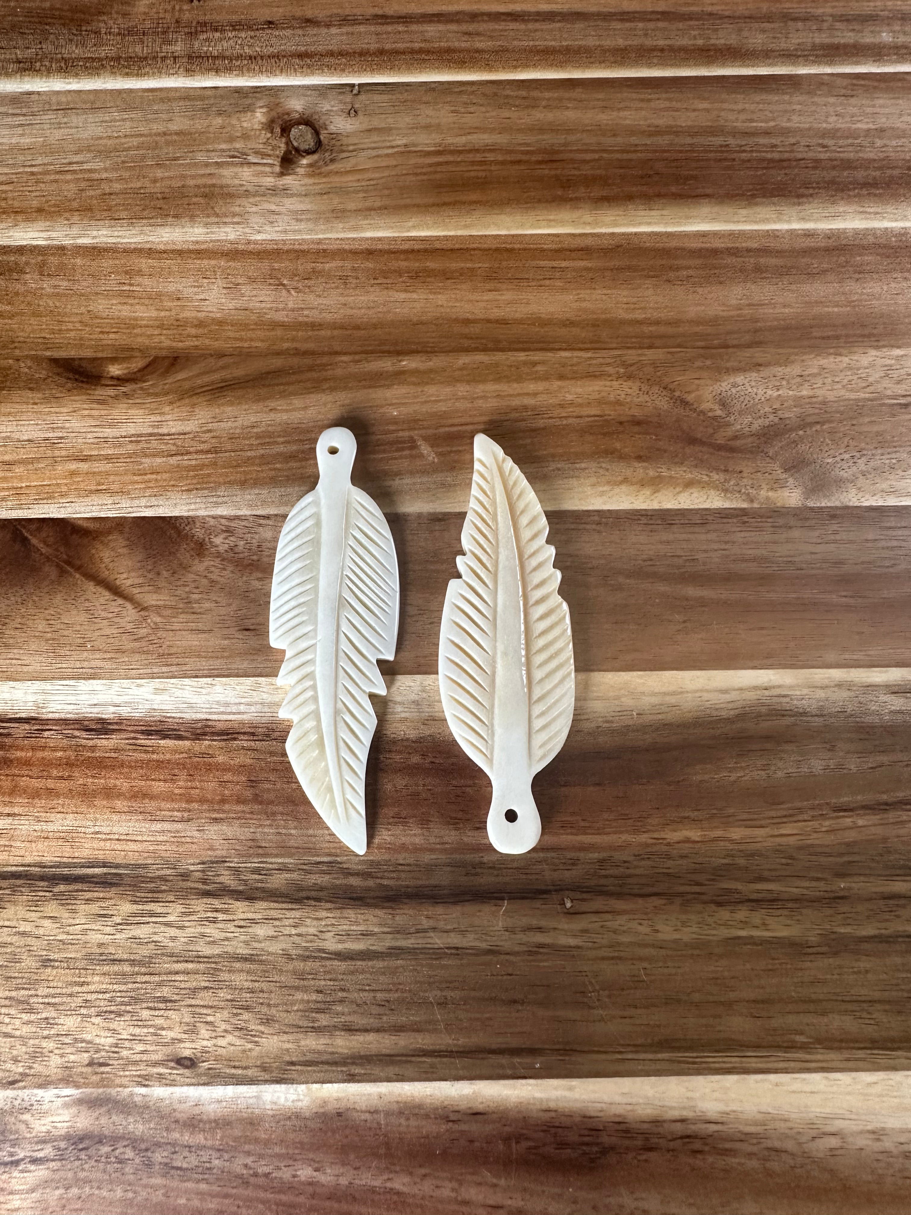 Bone Feather Pendant 3 1/2” (2PC)