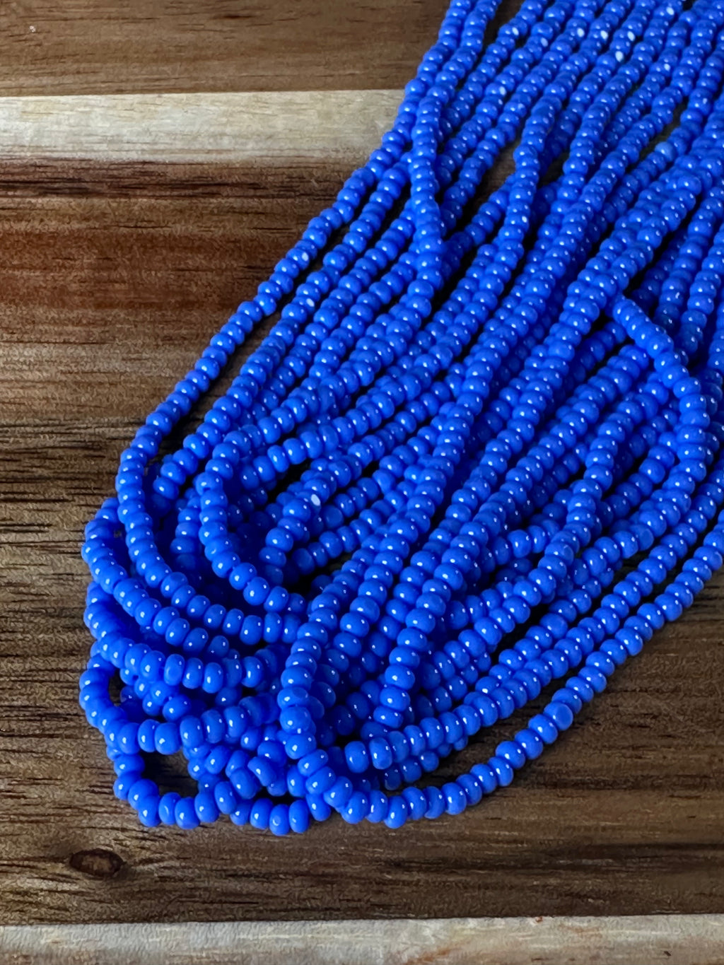 11/0 True Cut Op Oily Blue