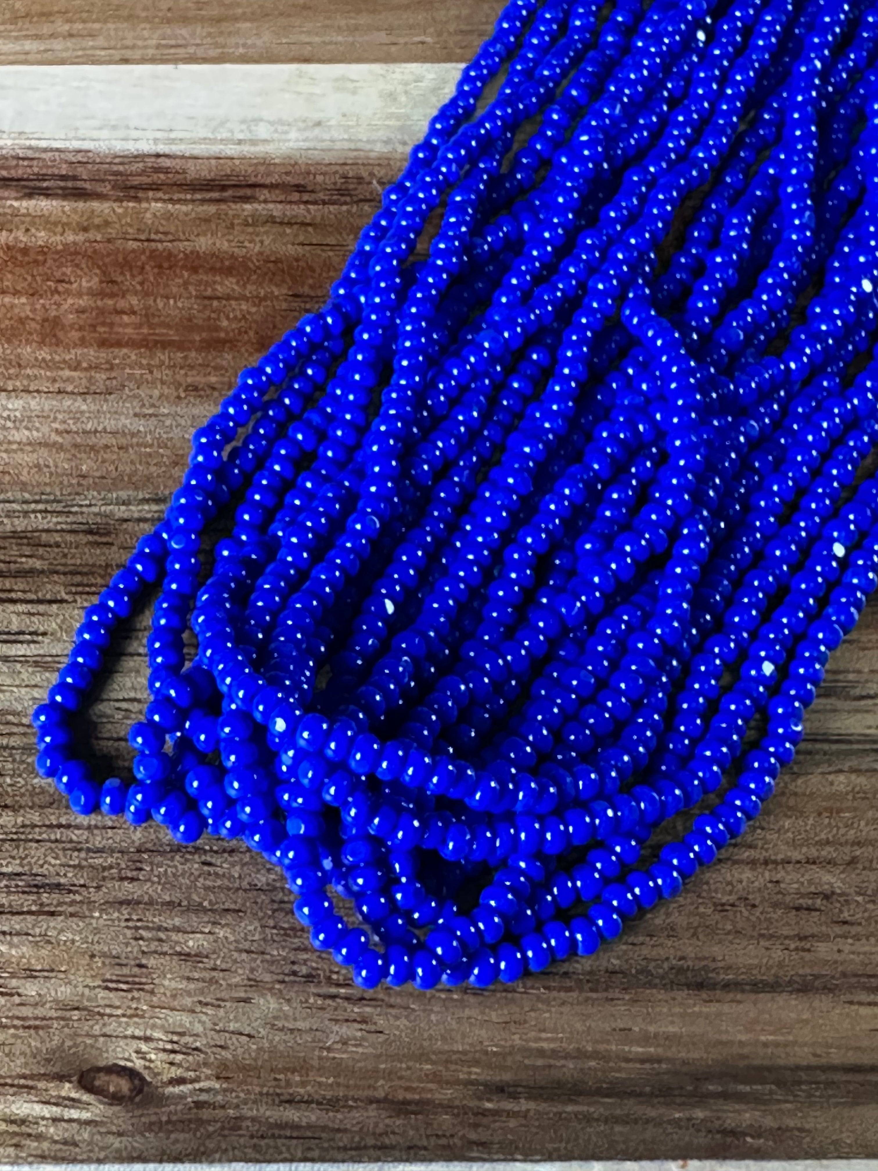 11/0 True Cut Op Medium Royal Blue