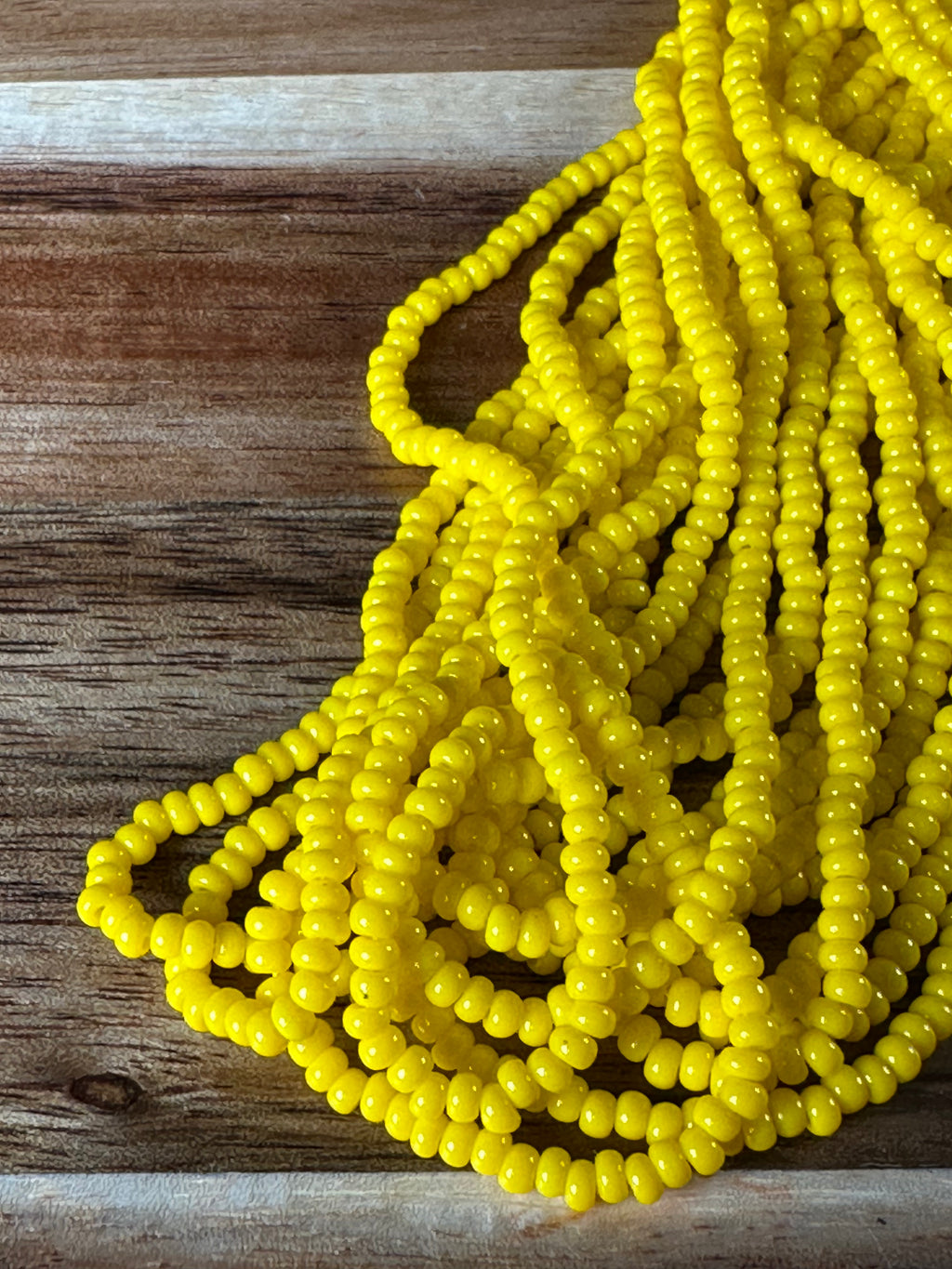 10/0 Op Corn Yellow