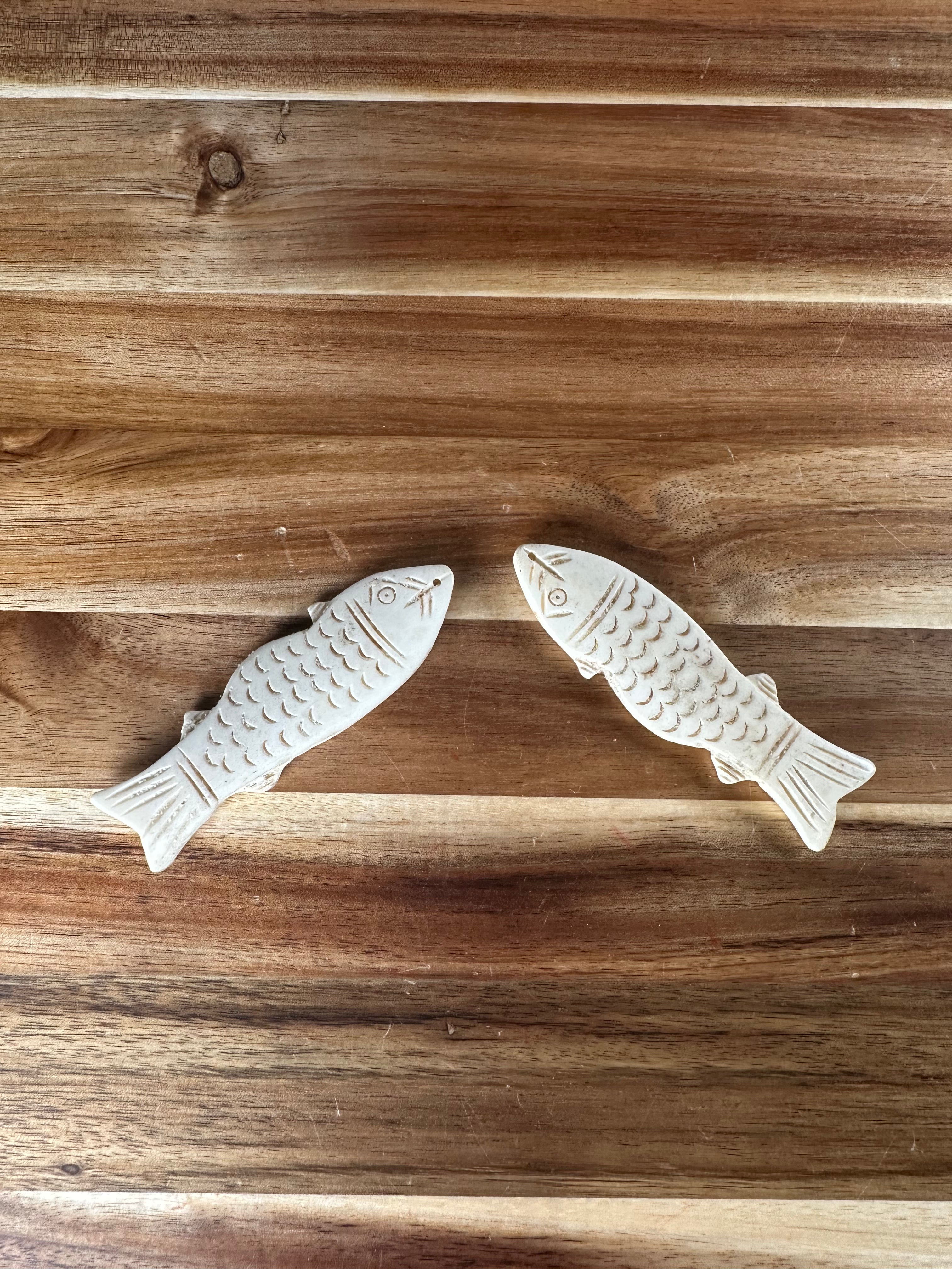 Bone Fish Pendant 3.5" (2PC)