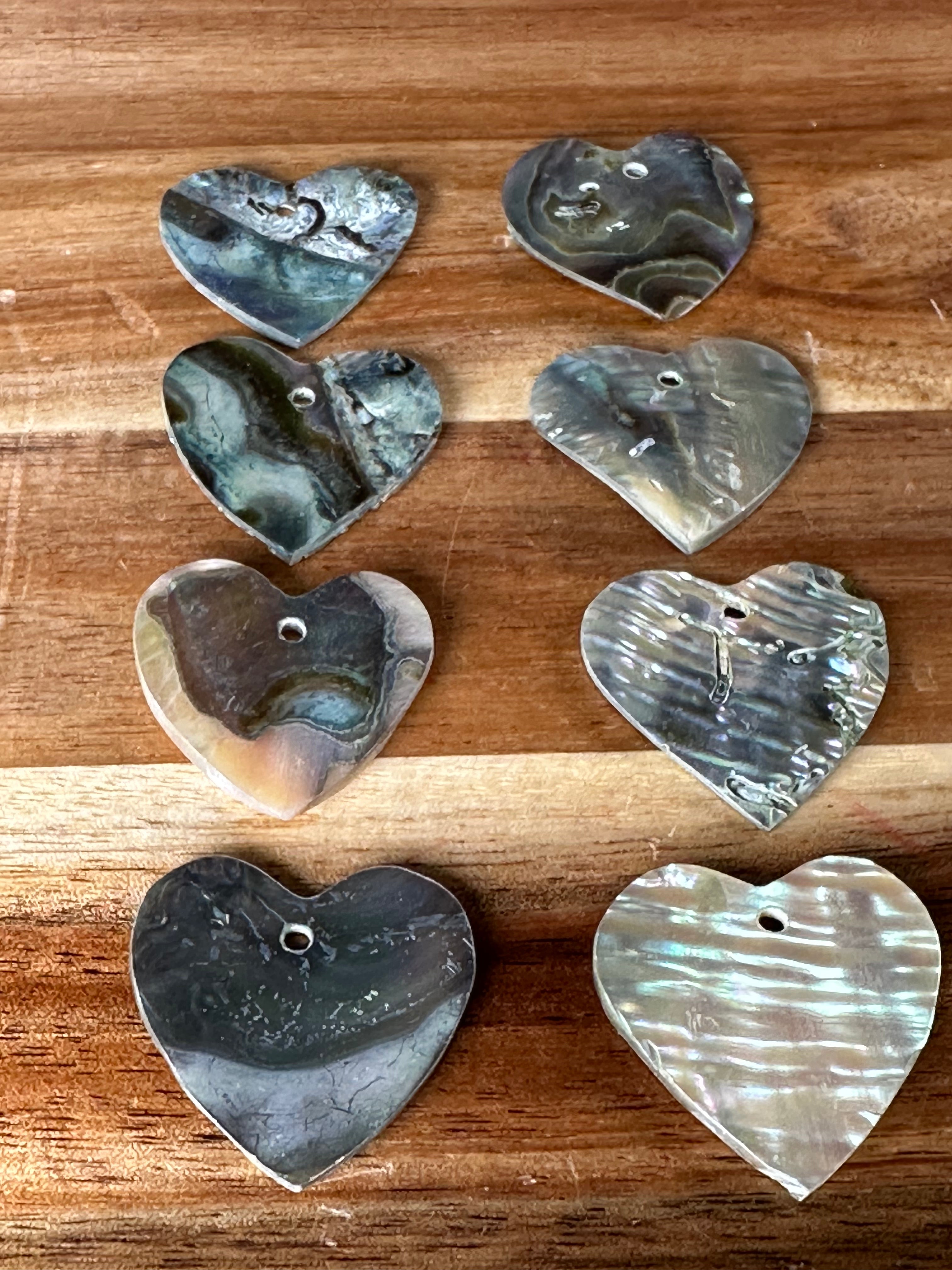 Abalone Conch Heart 1 3/16” (1 Hole/1 Piece)