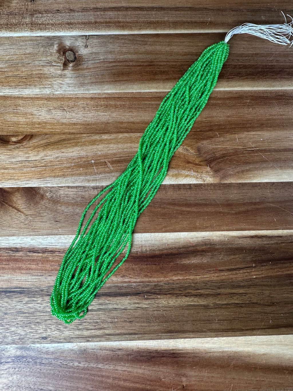 11/0 Op Pearl Green